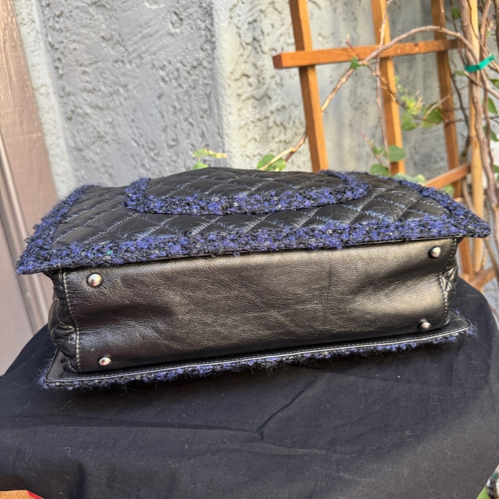 Chanel Calf Leather & Tweed Grand Shopping Secrets Tote - Picture 8 of 14